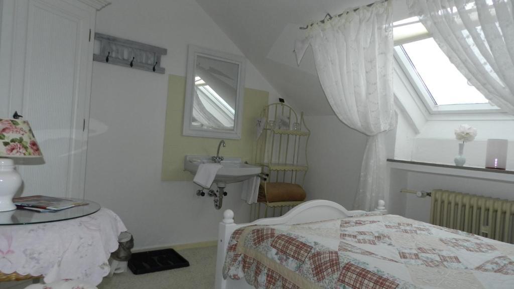 Landhaus Am Itterbach Willingen Виллинген Номер фото